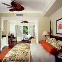 Hotel Valentines Resort & Marina