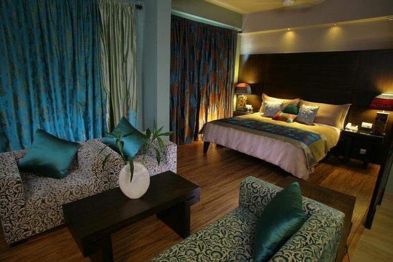 Hotel Justa The Residence Gurgaon