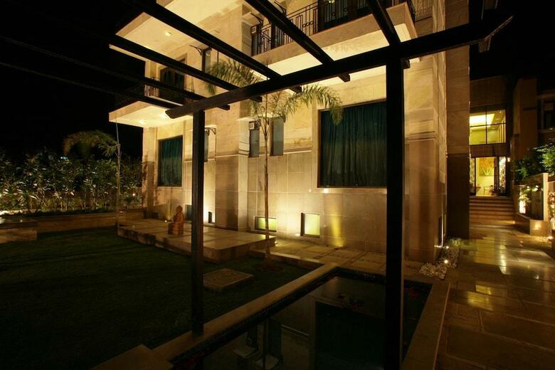 Hotel Justa The Residence Gurgaon