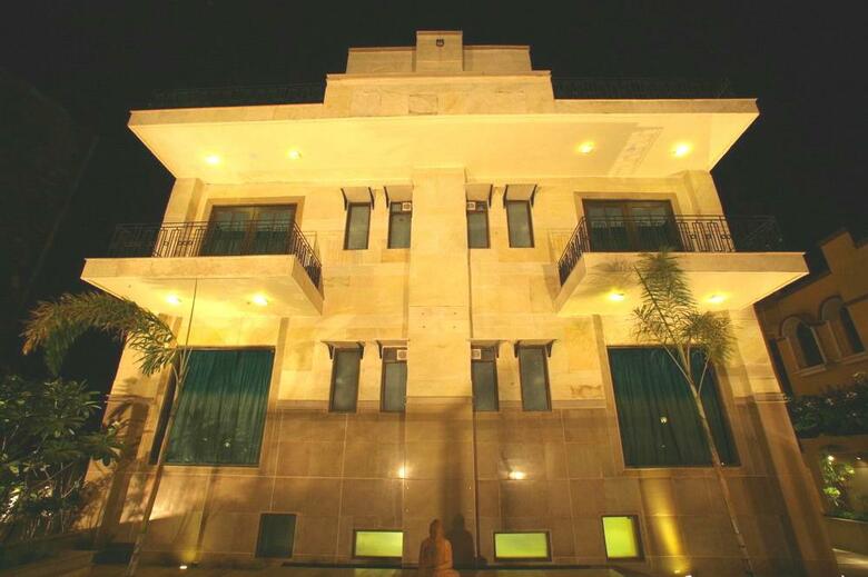 Hotel Justa The Residence Gurgaon