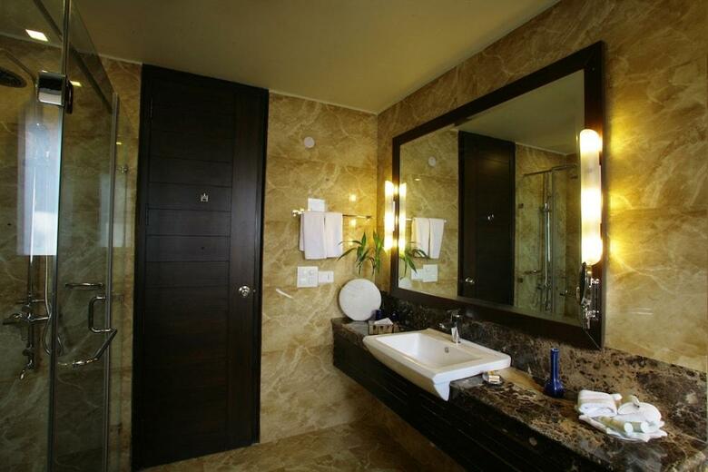 Hotel Justa The Residence Gurgaon