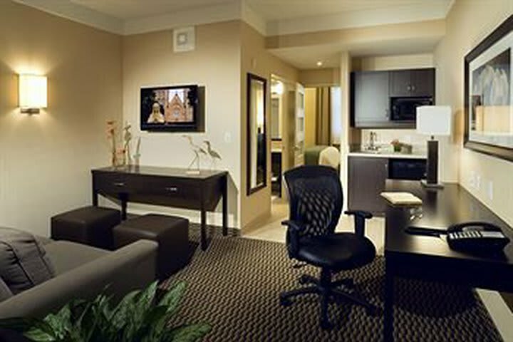 Hotel Delta Guelph