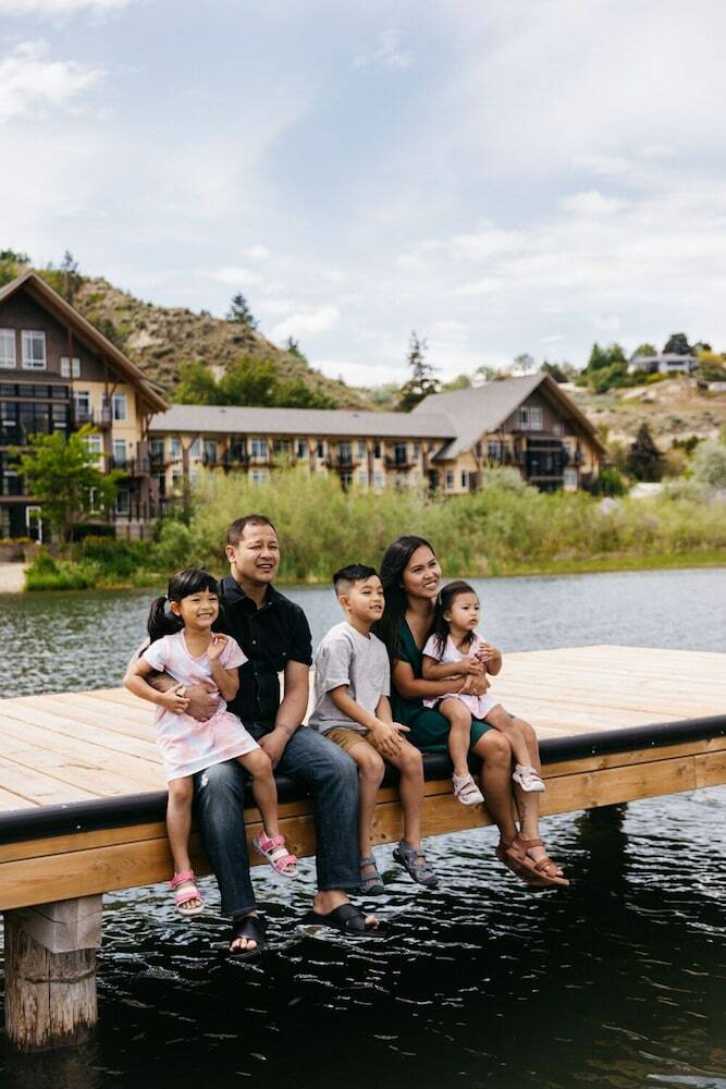 Hotel Summerland Waterfront Resort