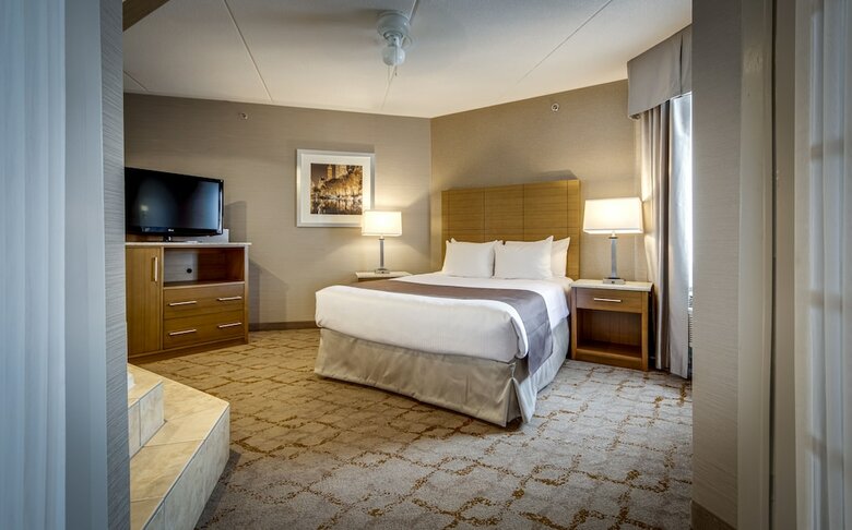 Hotel Monte Carlo Inn Vaughan Suites