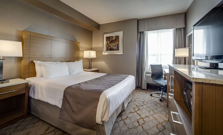Hotel Monte Carlo Inn Vaughan Suites