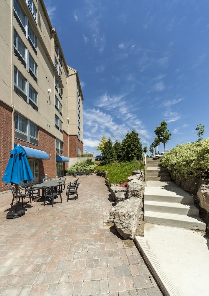 Hotel Monte Carlo Inn Vaughan Suites