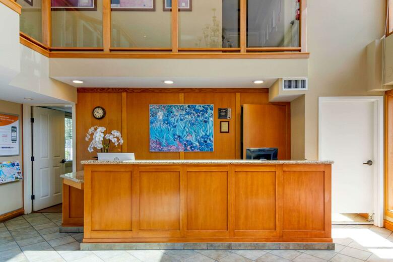 Hotel Comfort Inn & Suites N. Vancouver