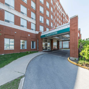 Hotel Quality Suites Montreal Aeroport