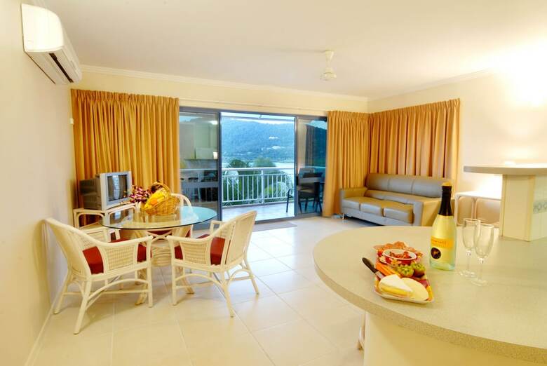 Aparthotel Coral Sea Vista Apartments