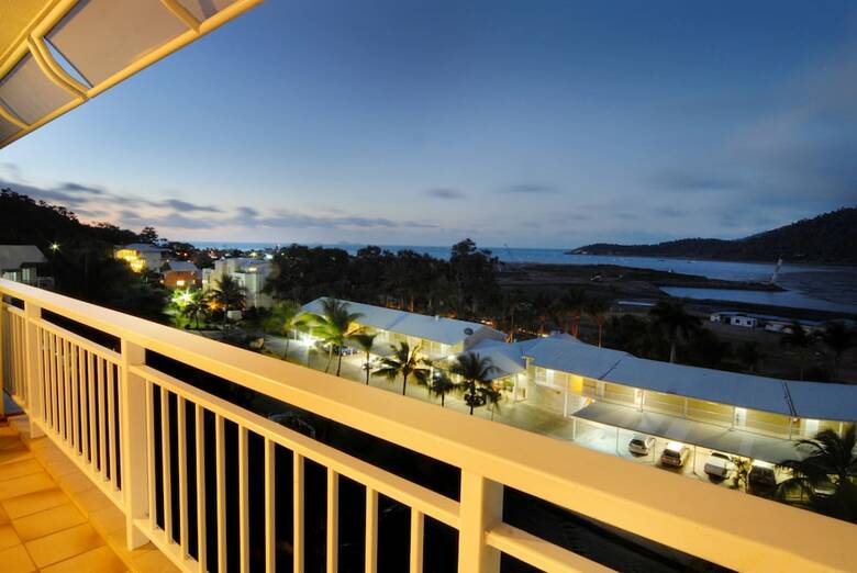 Aparthotel Coral Sea Vista Apartments