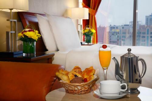 Al Safir Hotel & Tower