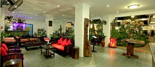 The White Terrace Hotel