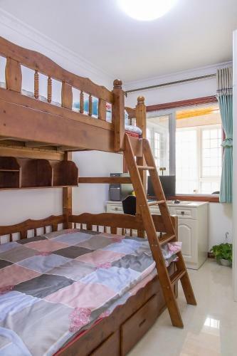 Xi'an Zhonglou Two-bedroom Apartment