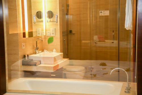 Hotel Golden Bay Resort