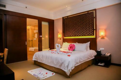 Hotel Golden Bay Resort