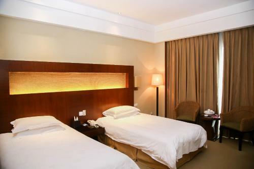 Hotel Golden Bay Resort