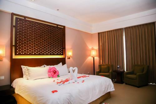 Hotel Golden Bay Resort