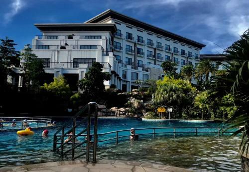 Hotel Golden Bay Resort