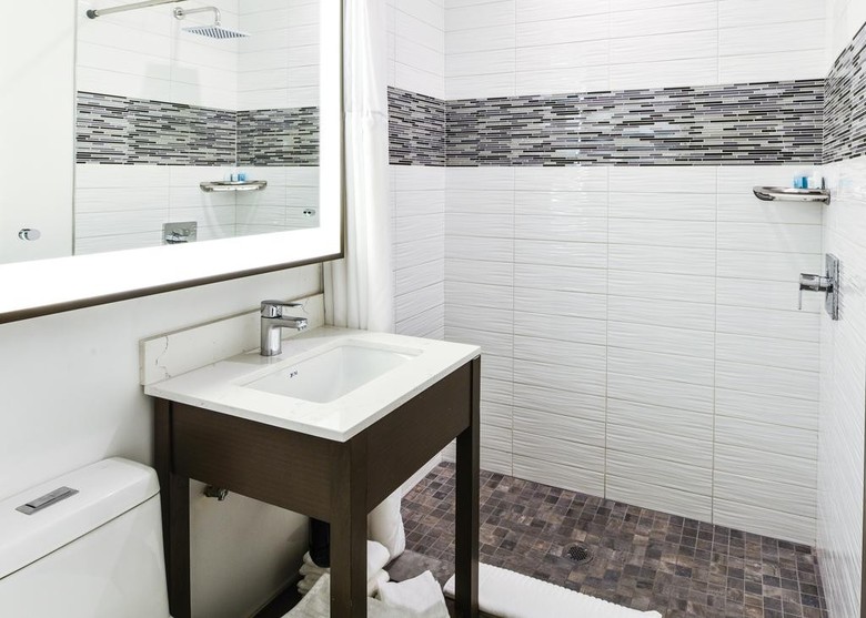 Surestay Collection By Best Western Saharan Hotel