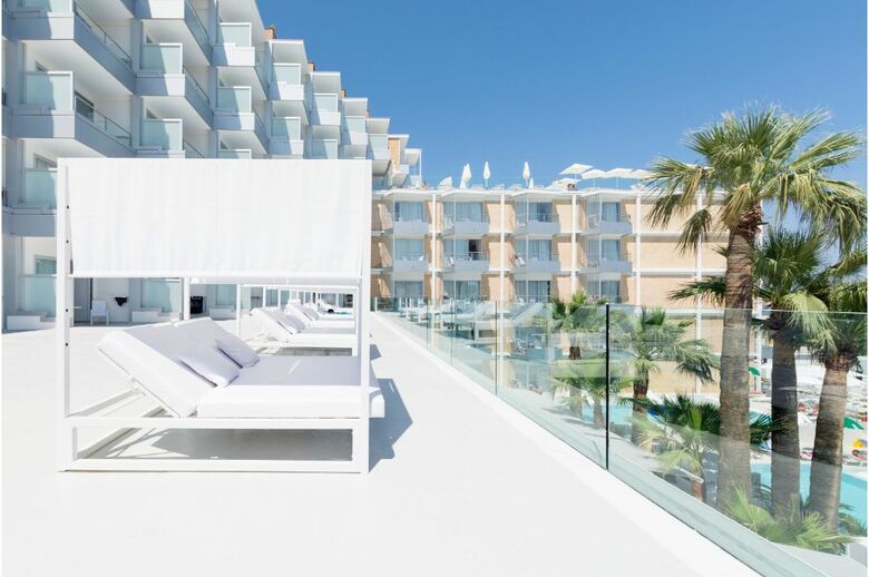Reverence Mare Hotel Adults Only