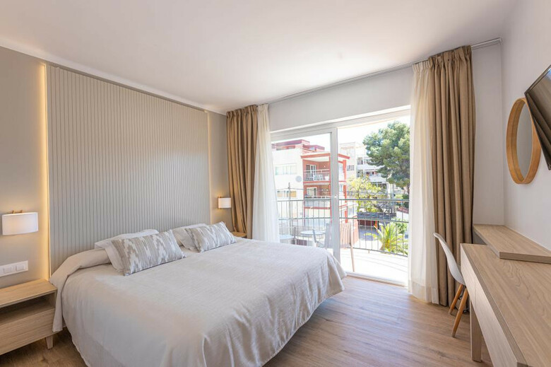 Aparthotel Martinez Apartments