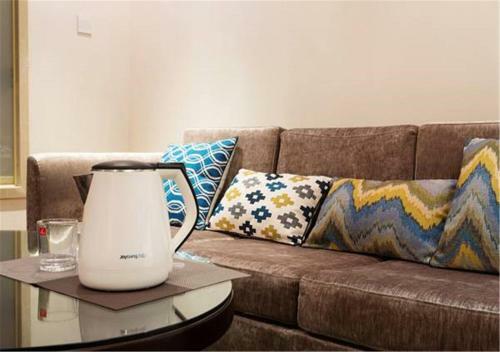 Qingdao Jinshan We+ Holiday Apartment ?wusi Square?
