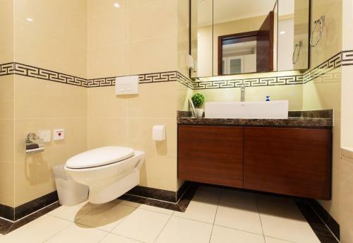 Qingdao Jinshan We+ Holiday Apartment ?wusi Square?