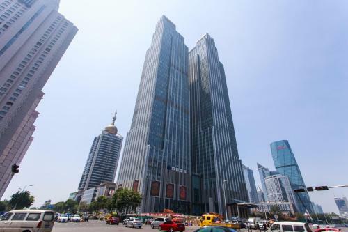 Qingdao Jinshan We+ Holiday Apartment ?wusi Square?