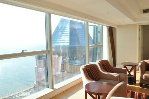Qingdao Jinshan We+ Holiday Apartment ?wusi Square?