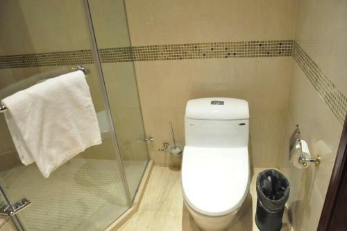 Qingdao Jinshan We+ Holiday Apartment ?wusi Square?