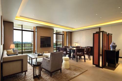 Hotel Four Points By Sheraton Chengdu, Anren