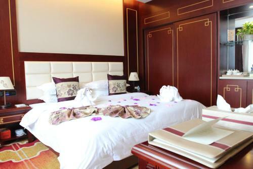 Dunhuang Hua Xia International Hotel