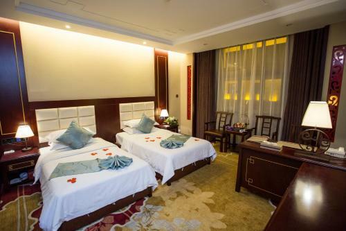 Dunhuang Hua Xia International Hotel