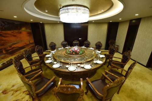 Dunhuang Hua Xia International Hotel
