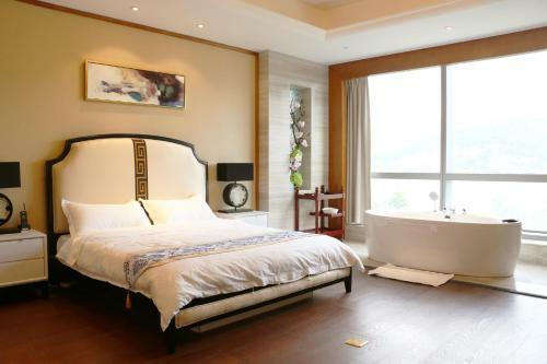 Fuzhou Jeurong Hotel