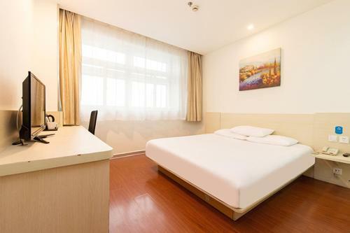Elan Hotel Fuyang Railway Station