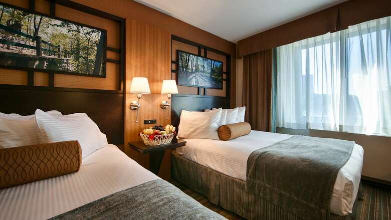 Ramada Hotel And Conference Center