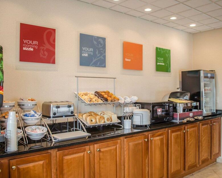 Hotel Comfort Suites At Eglin Air Force Base
