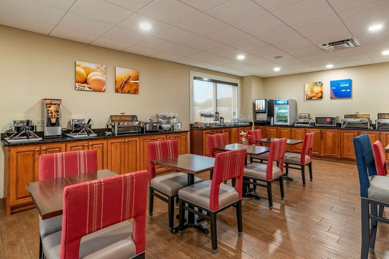 Hotel Comfort Suites At Eglin Air Force Base