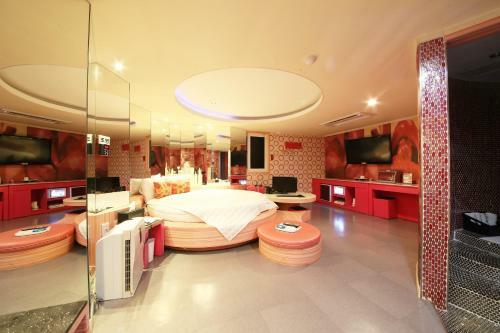 Motel J Boutique Hotel [mg Stay]