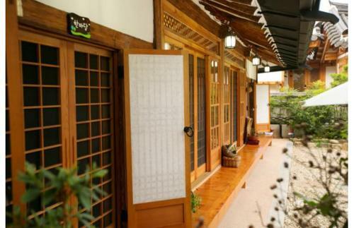 Hostal Beautiful Garden Hanok Guesthouse