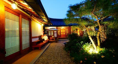 Hostal Beautiful Garden Hanok Guesthouse