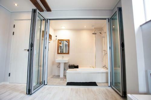 Hostal Daemyung Guesthouse