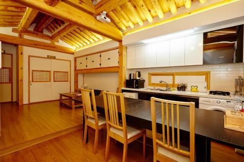 Hostal Hanok 24 Guesthouse Gyeongbokgung