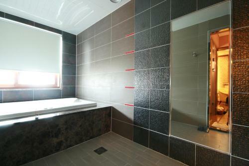 Cheonan Best B Hotel