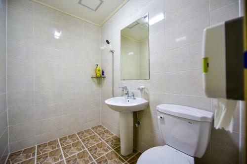 Hostal Suncheon Station Guest House