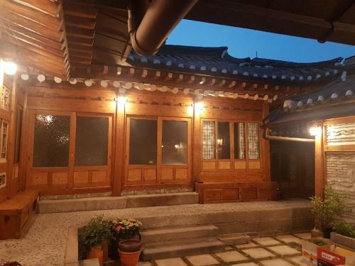 Hostal Sophia Hanok Guesthouse