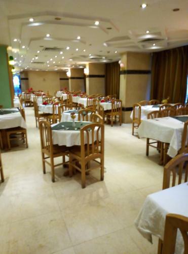 Queens Valley Hotel, Restaurants, Bars And Spa Luxor