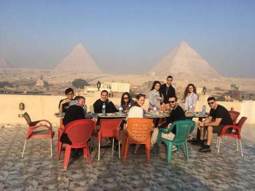 Albergue Mena Inn Pyramids