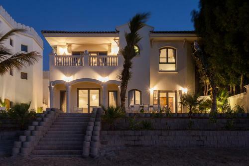Villa Nasma Luxury Stays - Frond M, Palm Jumeirah